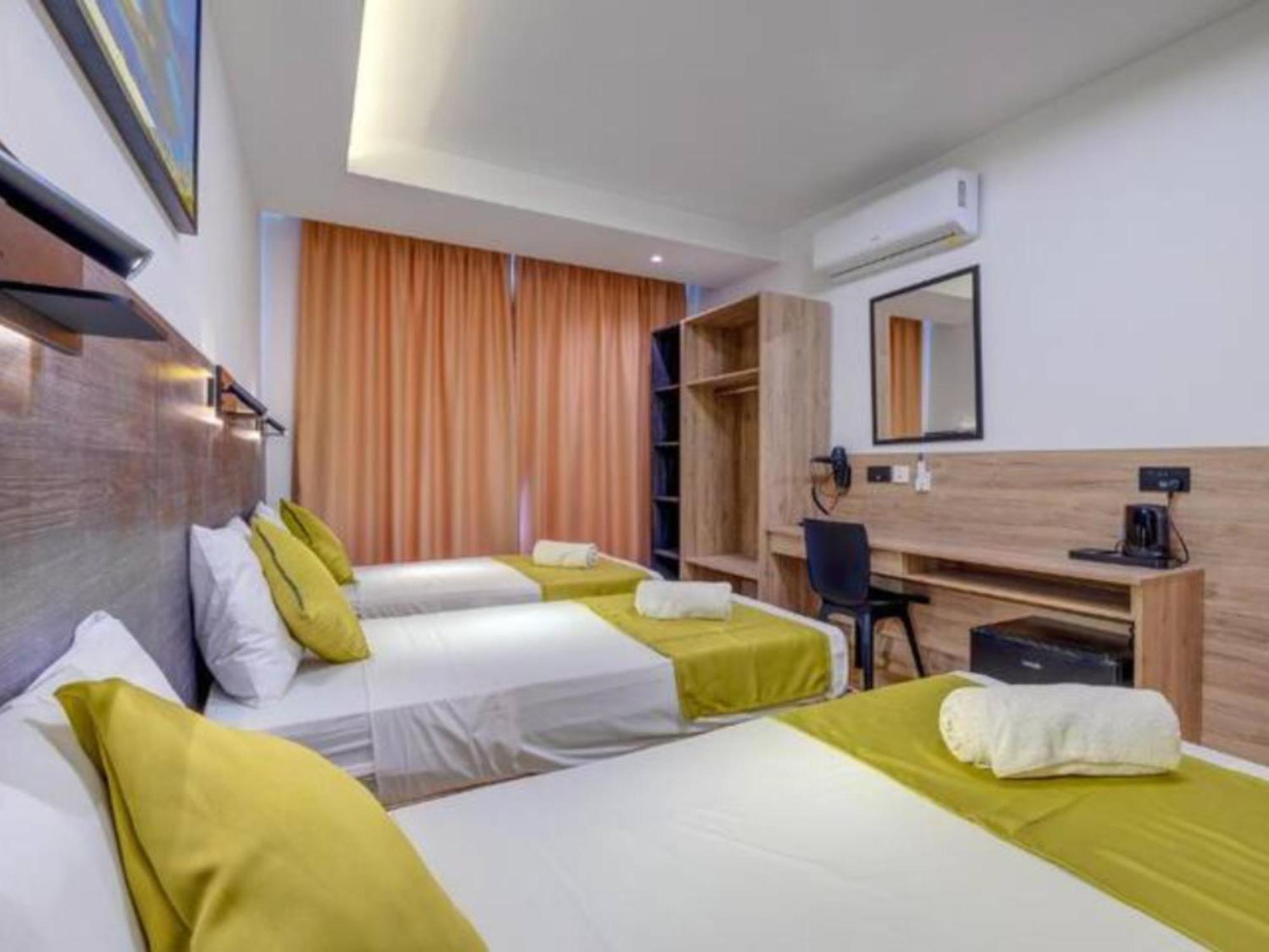 Bayside A Apartments سانت جوليان المظهر الخارجي الصورة